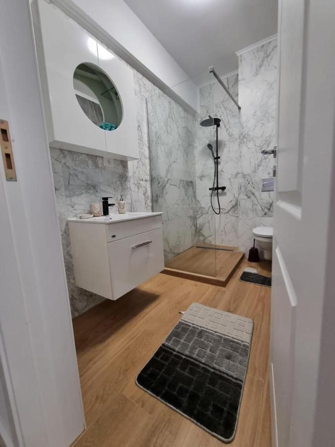 Blue Apartament Mamaia Nord Leilighet Năvodari Eksteriør bilde